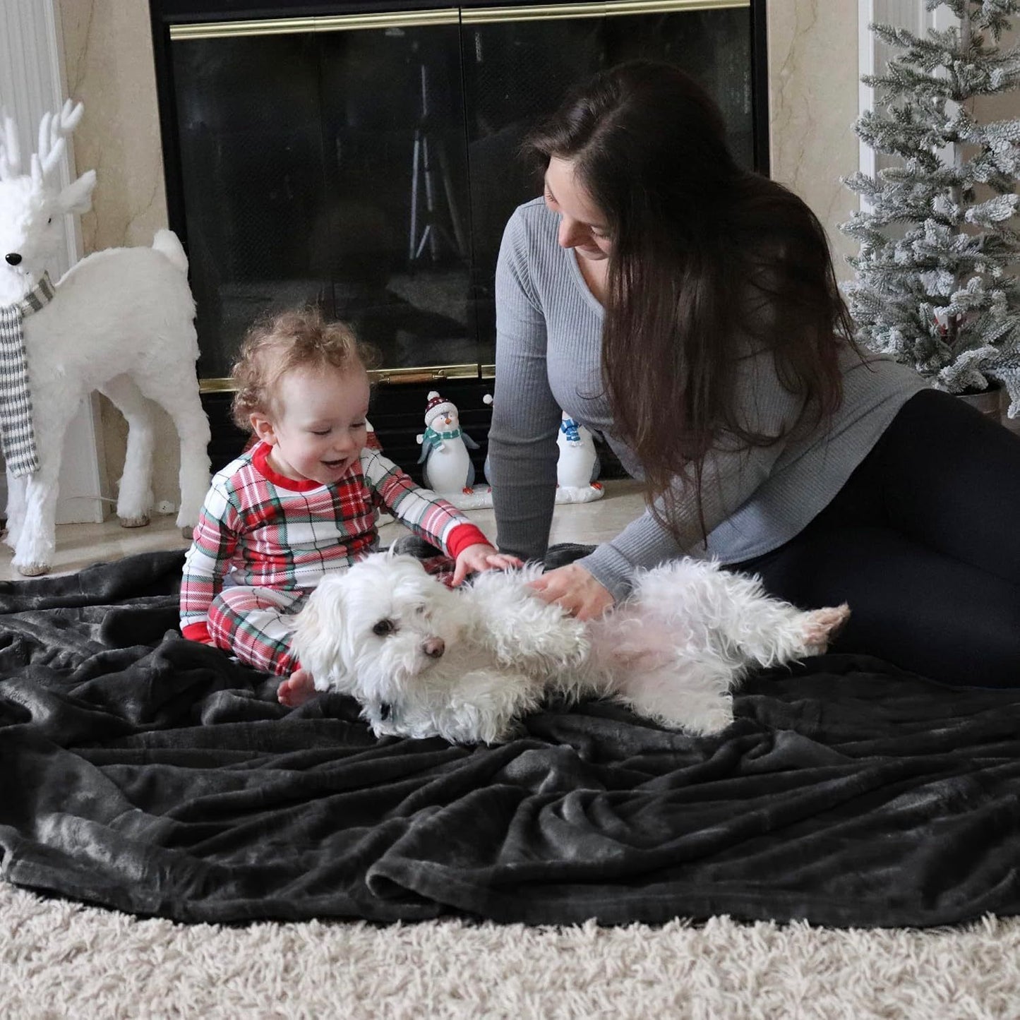 Soft Flannel Fleece Mini Throw Blanket, Light Warm Plush Cover For Daily Use, Off White, 70X100cm, Size XS, Convenient Portable Home Rug