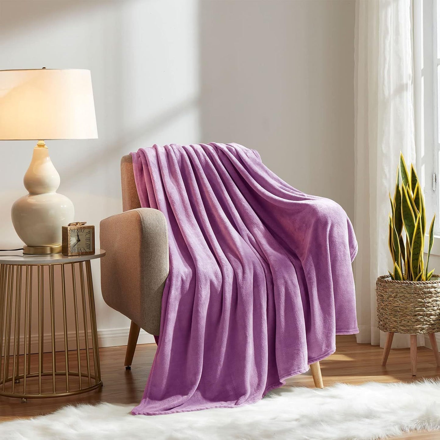 Warm Lightweight Flannel Fleece Blanket, Super Soft Plush Cover For Indoor Rest & Leisure, Light Purple, 180X200cm, Size XL, Ideal For Night Time Use