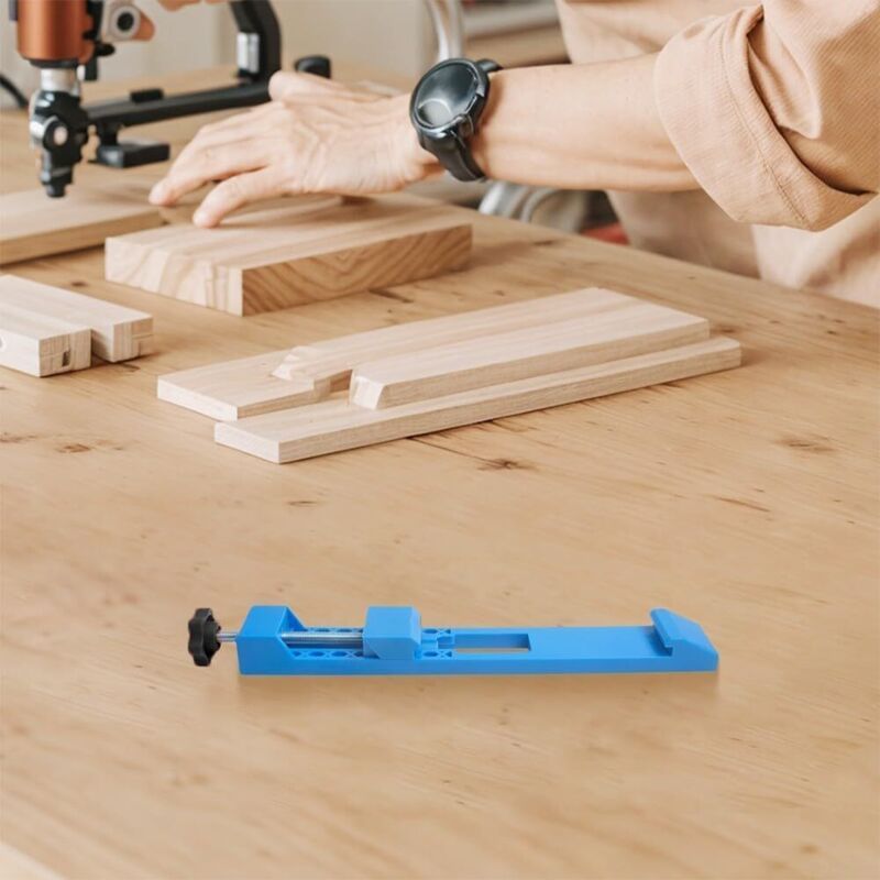 Guide of Scie Circulaire Robuste Adjustable and Stable for a Performance of Cutting Optimale