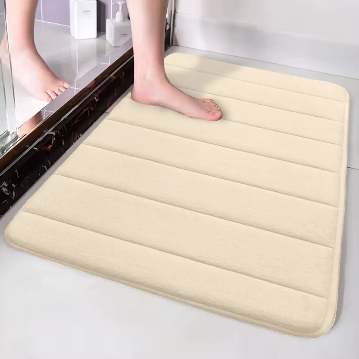 White Non Slip Absorbent Bathroom Rug, Extra Soft Machine Washable Bath Mat for Tub and Shower, 24 x 16 in